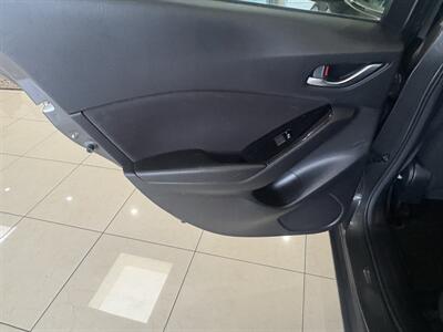 2017 MAZDA MAZDA3 Sport   - Photo 17 - Santa Cruz, CA 95062
