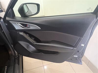 2017 MAZDA MAZDA3 Sport   - Photo 12 - Santa Cruz, CA 95062