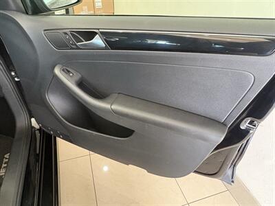 2018 Volkswagen Jetta 1.8T SE Sport   - Photo 16 - Santa Cruz, CA 95062
