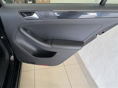 2018 Volkswagen Jetta 1.8T SE Sport   - Photo 15 - Santa Cruz, CA 95062