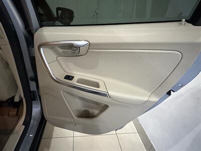 2013 Volvo XC60 3.2 Premier   - Photo 17 - Santa Cruz, CA 95062