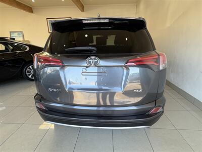 2018 Toyota RAV4 XLE - Photo 4 - Santa Cruz, CA 95062