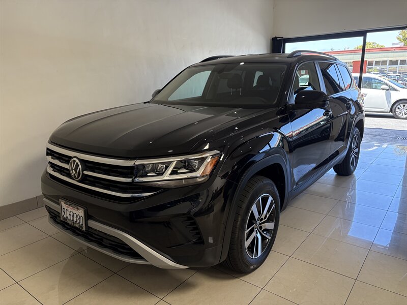 2022 Volkswagen Atlas SE - Photo 1 - Santa Cruz, CA 95062