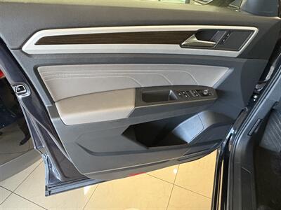 2022 Volkswagen Atlas SE   - Photo 23 - Santa Cruz, CA 95062