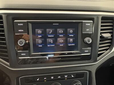 2022 Volkswagen Atlas SE   - Photo 10 - Santa Cruz, CA 95062