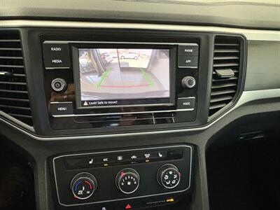2022 Volkswagen Atlas SE   - Photo 9 - Santa Cruz, CA 95062