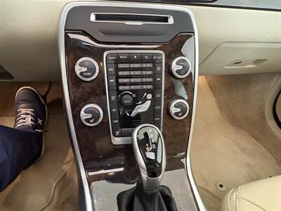 2016 Volvo XC70 T5 Drive-E Premier   - Photo 8 - Santa Cruz, CA 95062