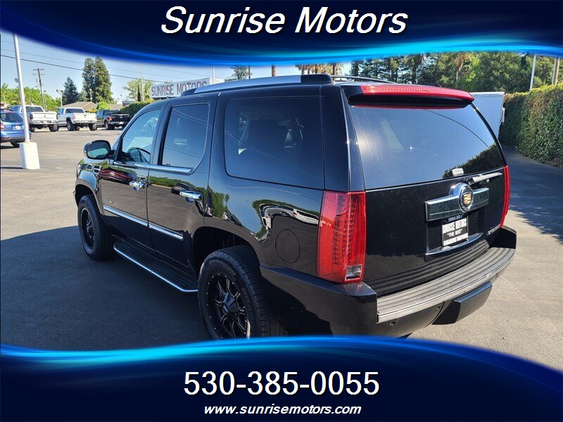 2014 Cadillac Escalade   - Photo 7 - Yuba City, CA 95991