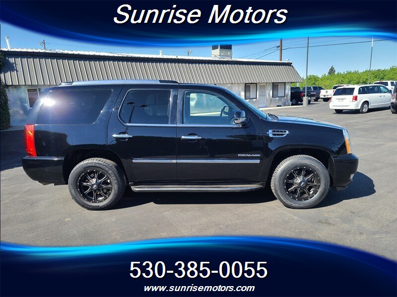 2014 Cadillac Escalade   - Photo 4 - Yuba City, CA 95991