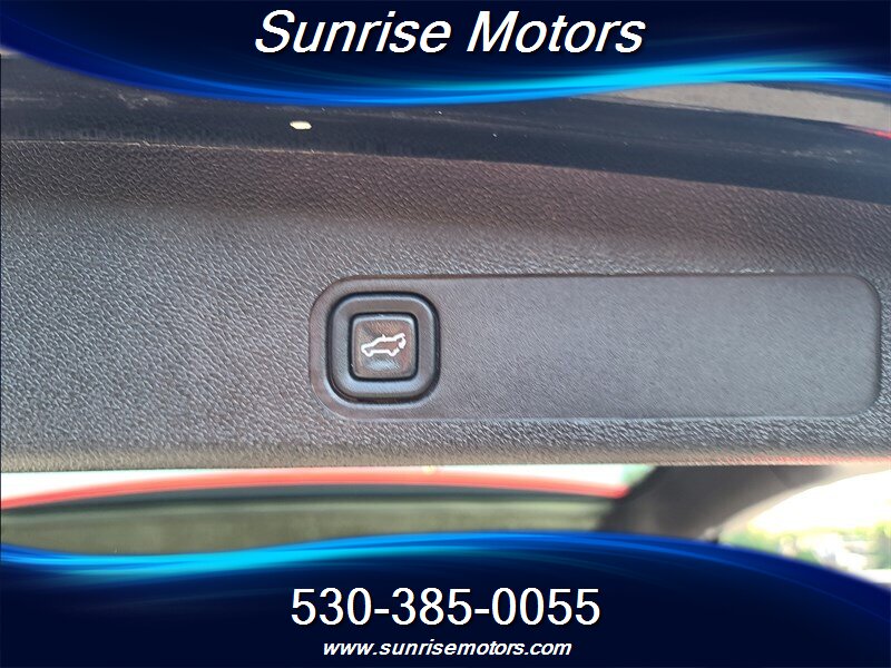 2014 Cadillac Escalade   - Photo 21 - Yuba City, CA 95991