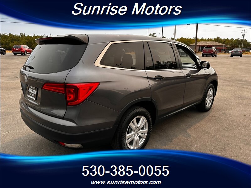 2017 Honda Pilot LX - Photo 5 - Yuba City, CA 95991