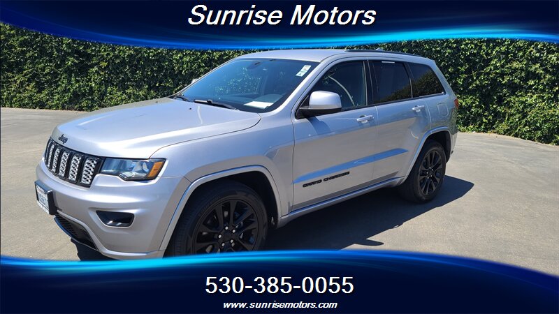 2017 Jeep Grand Cherokee Altitude  