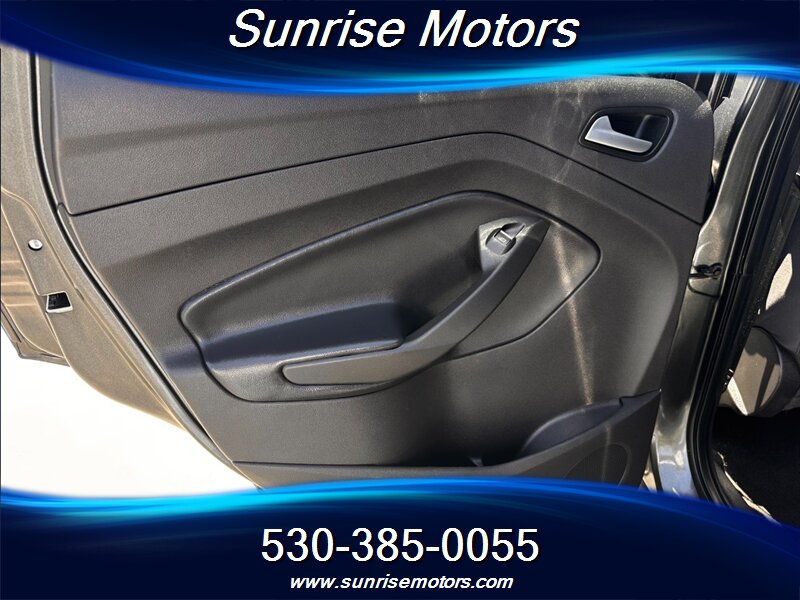 2019 Ford Escape SE Eco Boost - Photo 21 - Yuba City, CA 95991