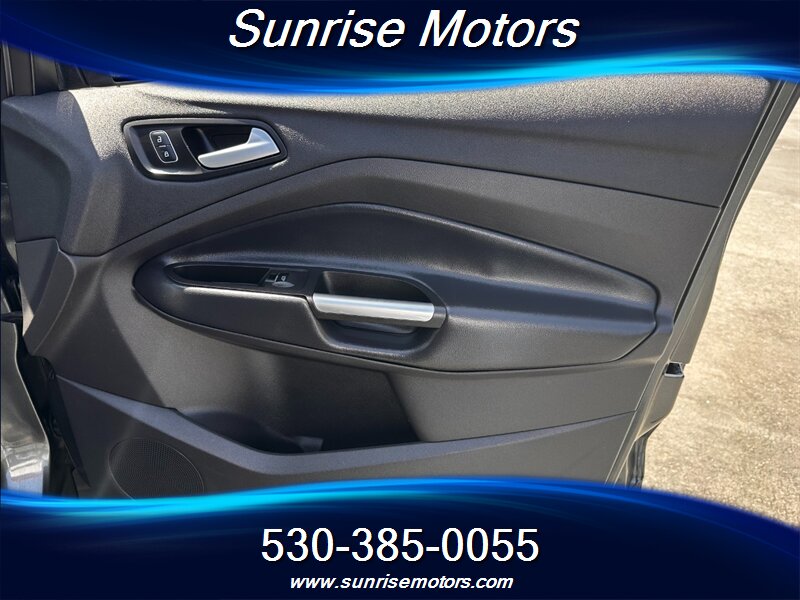 2019 Ford Escape SE Eco Boost - Photo 29 - Yuba City, CA 95991