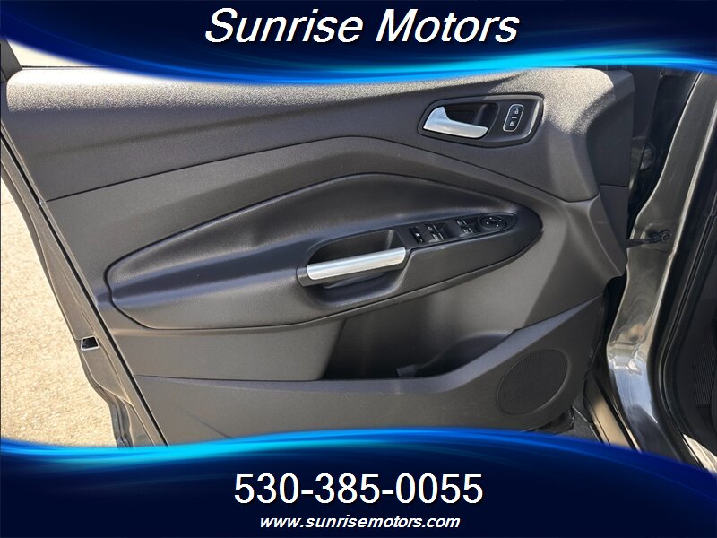 2019 Ford Escape SE Eco Boost - Photo 11 - Yuba City, CA 95991