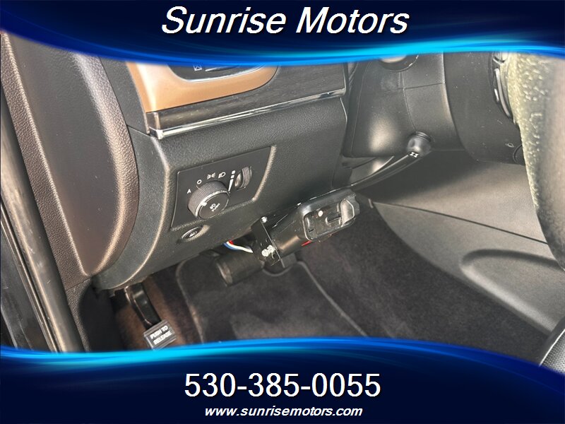2015 Jeep Grand Cherokee Limited 4X4 - Photo 15 - Yuba City, CA 95991