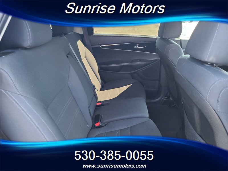 2020 Kia Sorento LX V6 - Photo 14 - Yuba City, CA 95991