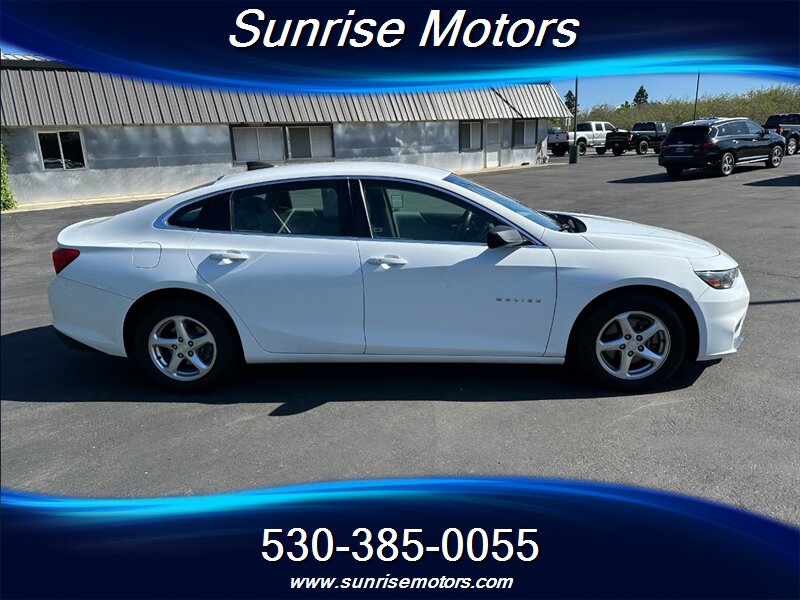 2017 Chevrolet Malibu LS - Photo 4 - Yuba City, CA 95991