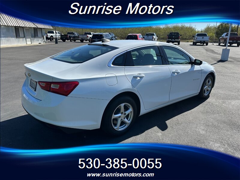2017 Chevrolet Malibu LS - Photo 5 - Yuba City, CA 95991