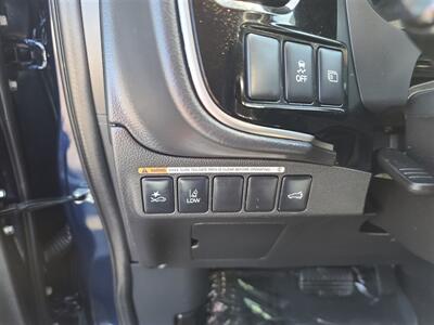 2020 Mitsubishi Outlander SEL   - Photo 12 - Yuba City, CA 95991