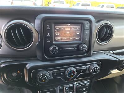 2020 Jeep Wrangler Sport S 4x4   - Photo 14 - Yuba City, CA 95991