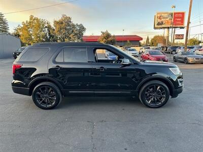 2017 Ford Explorer Limited 4x4   - Photo 5 - Yuba City, CA 95991