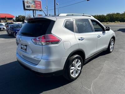 2016 Nissan Rogue SV AWD   - Photo 6 - Yuba City, CA 95991