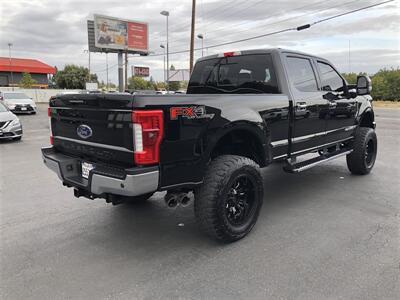 2017 Ford F-250 Lariat 4x4   - Photo 6 - Yuba City, CA 95991