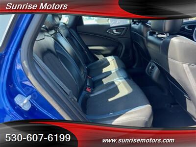 2015 Chrysler 200 Series S AWD   - Photo 32 - Yuba City, CA 95991