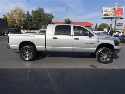 2006 Dodge Ram 3500 SLT 4x4   - Photo 4 - Yuba City, CA 95991