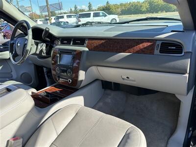 2008 Chevrolet Suburban LTZ 4x4   - Photo 39 - Yuba City, CA 95991