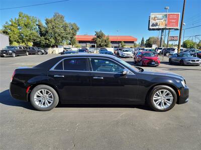 2016 Chrysler 300C   - Photo 3 - Yuba City, CA 95991