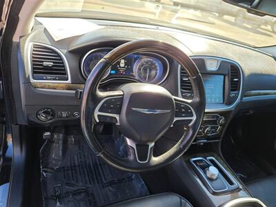 2016 Chrysler 300C   - Photo 8 - Yuba City, CA 95991