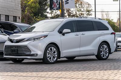 2022 Toyota Sienna Platinum 7-Passenger   - Photo 8 - Westminster, CA 92683