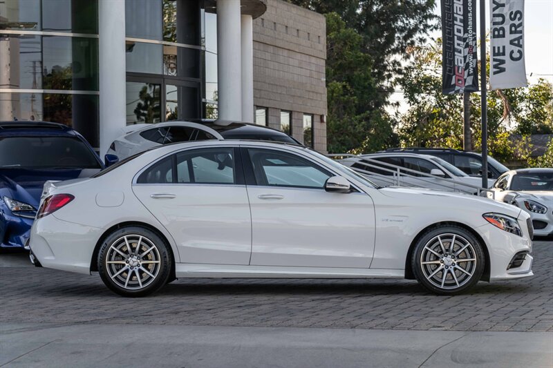 2020 Mercedes Benz C AMG 63 photo 3