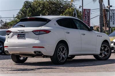 2021 Maserati Levante   - Photo 10 - Garden Grove, CA 92843