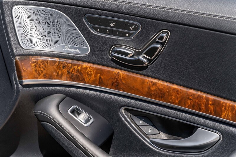 2014 Mercedes Benz S 63 AMG photo 11