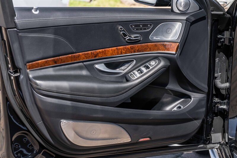 2014 Mercedes Benz S 63 AMG photo 8