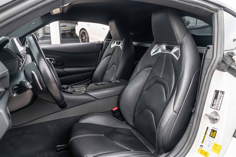 2022 Toyota GR Supra 3.0 Premium   - Photo 4 - Westminster, CA 92683
