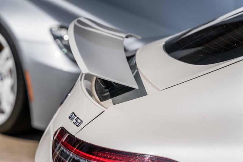 2022 Mercedes Benz AMG GT photo 9