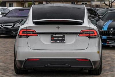 2022 Tesla Model X   - Photo 11 - Westminster, CA 92683