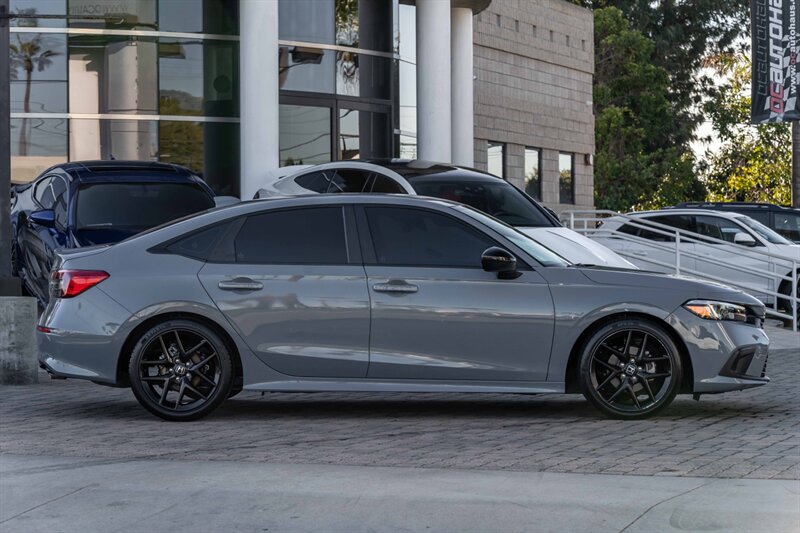 2022 Honda Civic Sport photo 3