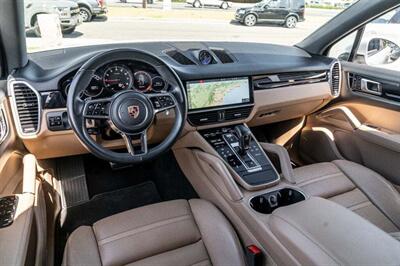 2019 Porsche Cayenne S   - Photo 22 - Garden Grove, CA 92843