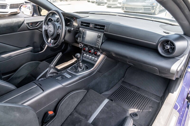 2022 Toyota GR86 Premium   - Photo 18 - Westminster, CA 92683