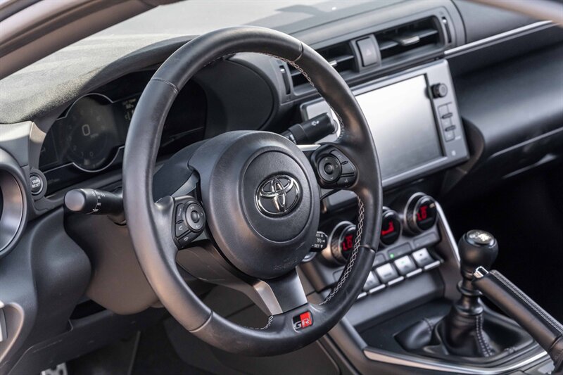 2022 Toyota GR86 Premium   - Photo 19 - Westminster, CA 92683
