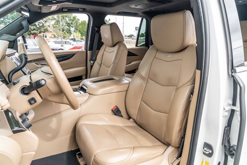 2019 Cadillac Escalade Platinum  One Owner Clean Carfax - Photo 19 - Westminster, CA 92683