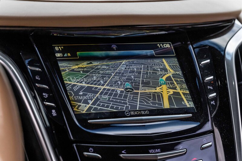 2019 Cadillac Escalade Platinum  One Owner Clean Carfax - Photo 30 - Westminster, CA 92683