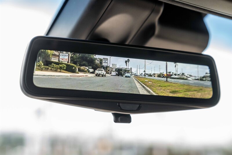 2019 Cadillac Escalade Platinum  One Owner Clean Carfax - Photo 28 - Westminster, CA 92683