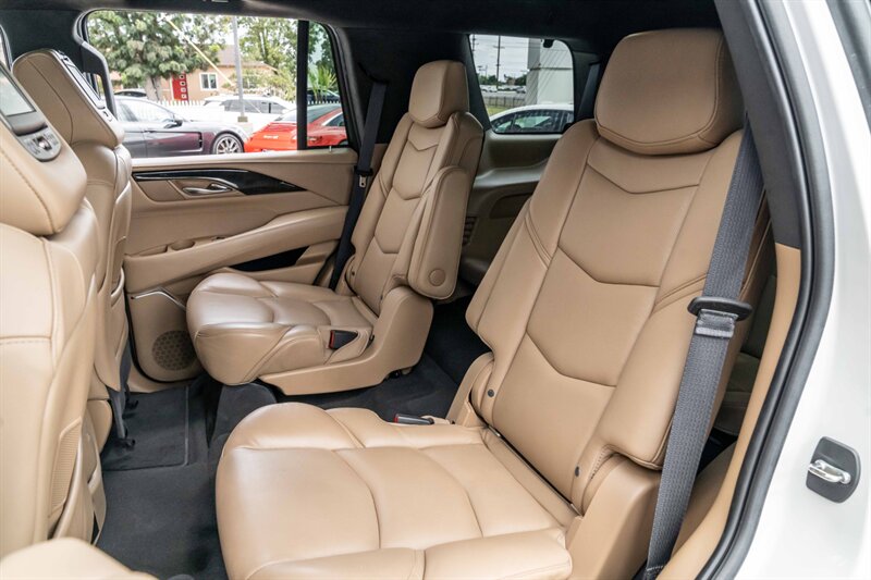 2019 Cadillac Escalade Platinum  One Owner Clean Carfax - Photo 34 - Westminster, CA 92683