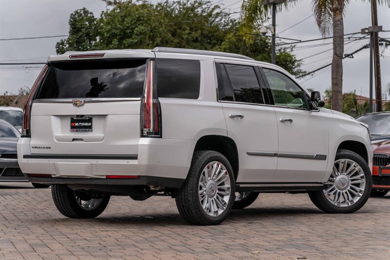 2019 Cadillac Escalade Platinum  One Owner Clean Carfax - Photo 10 - Westminster, CA 92683